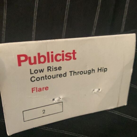 Express Size 2 Publicist Low Rise Flare Contoured Through Hip Black White Pants - Picture 7 of 8